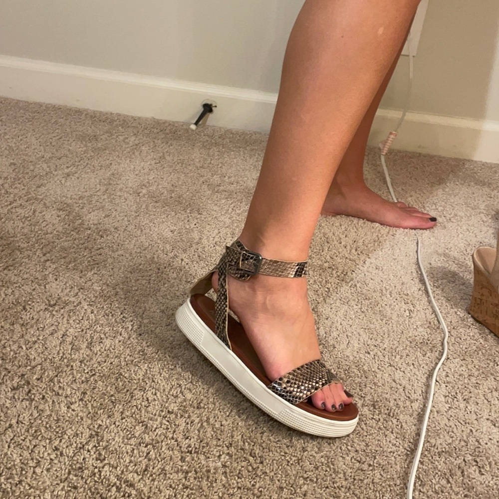 Mia Sandals